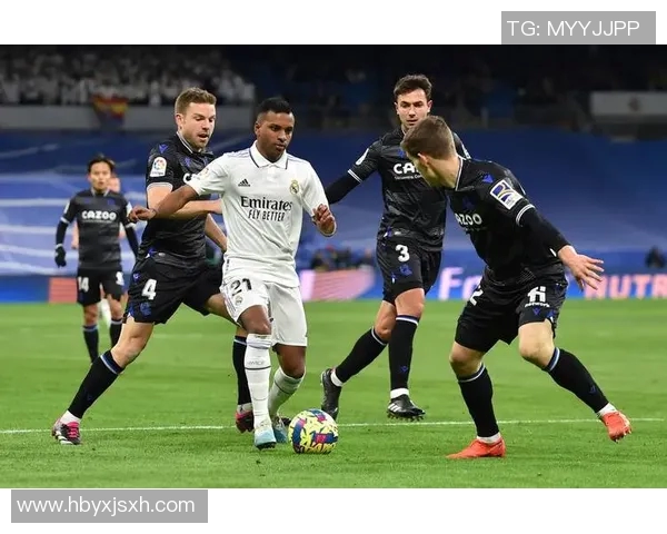 皇家马德里逆袭巴萨,豪取西甲冠军呼声高涨 皇家马德里逆袭巴萨,豪取西甲冠军呼声高涨